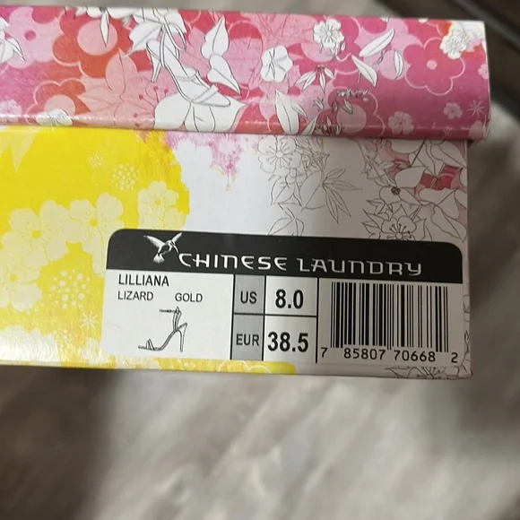 Heels - Picture 5 of 5